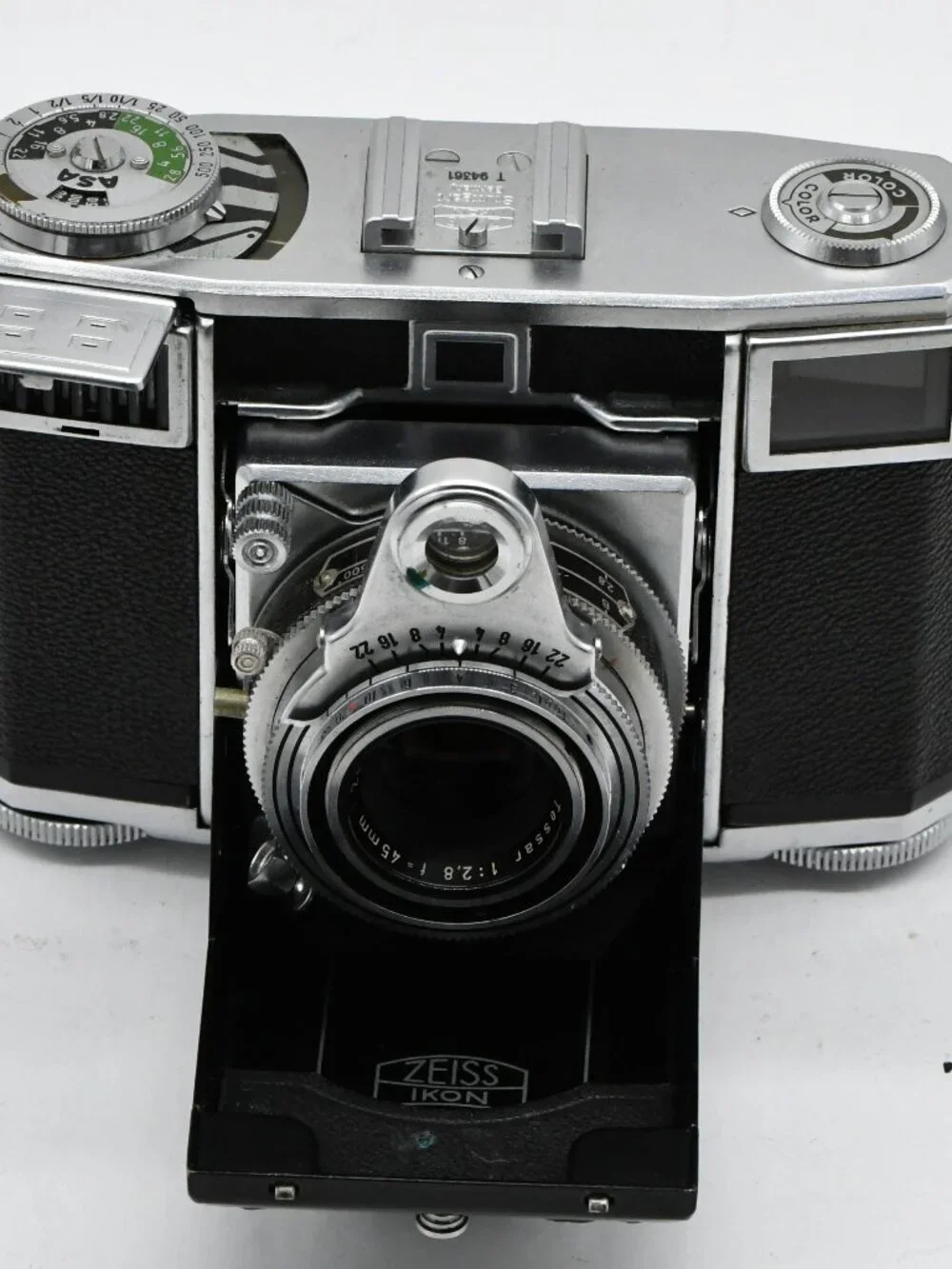 Vintage Zeiss Ikon Contessa Model 533 24 35mm Camera 1953-1955